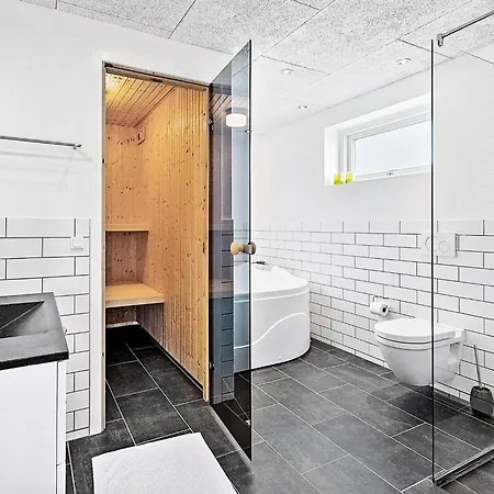 Luxury Golf View Retreat - By Traum Holiday home