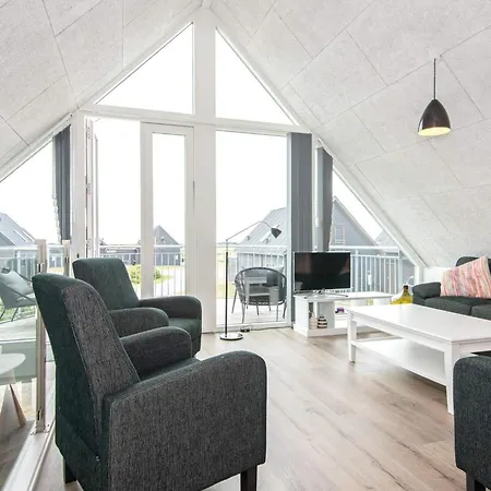 Luxury Golf View Retreat - By Traum Holiday home *