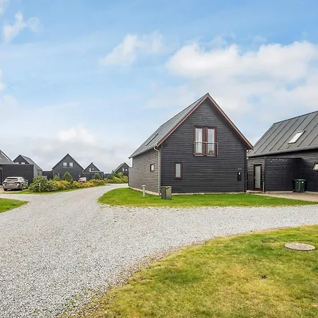 Luxury Golf View Retreat - By Traum Holiday home *